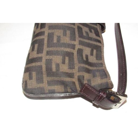 Fendi Baguette Style Shoulder Cross Body Zucco Print In Browns Canvas - Picture 4 of 12